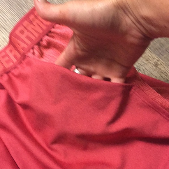 Under armour pink shorts with pockets - Picture 3 of 5